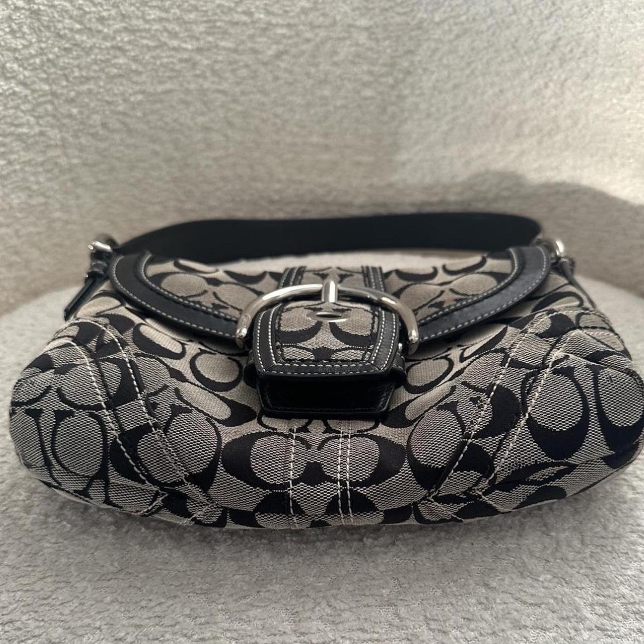 š©·šVintage soho coach purse in light gray and blackš©·š