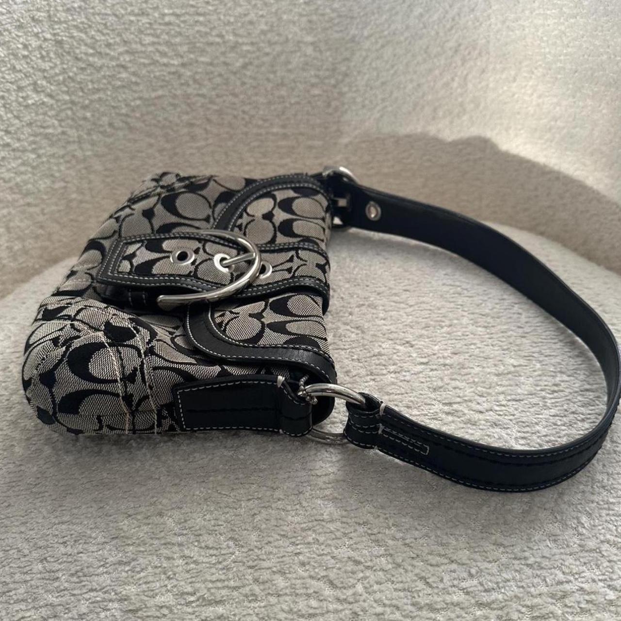 š©·šVintage soho coach purse in light gray and blackš©·š