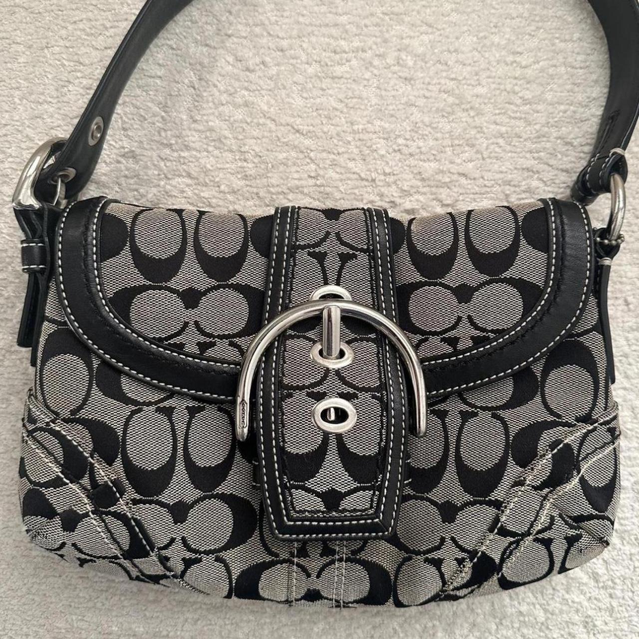 š©·šVintage soho coach purse in light gray and blackš©·š