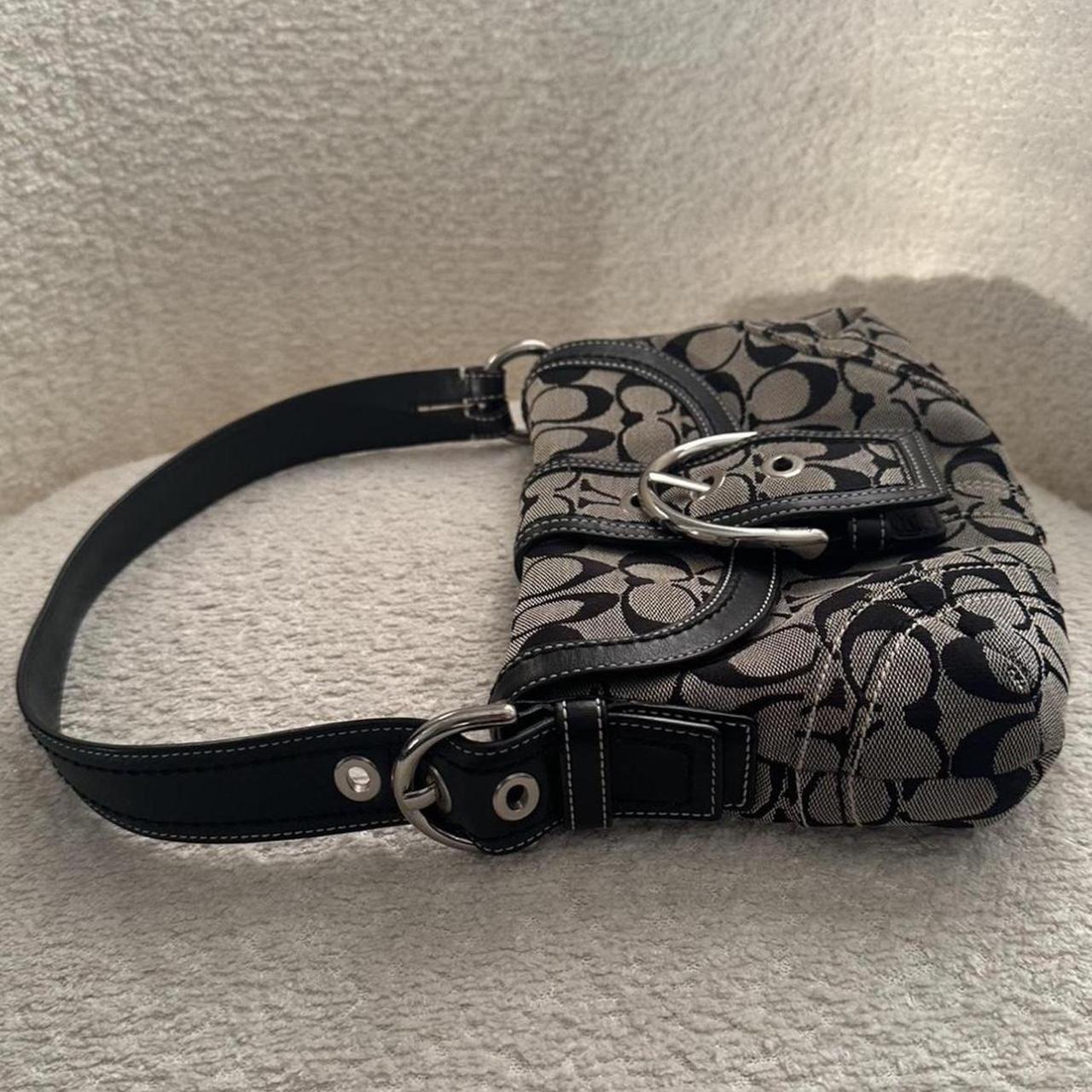 š©·šVintage soho coach purse in light gray and blackš©·š