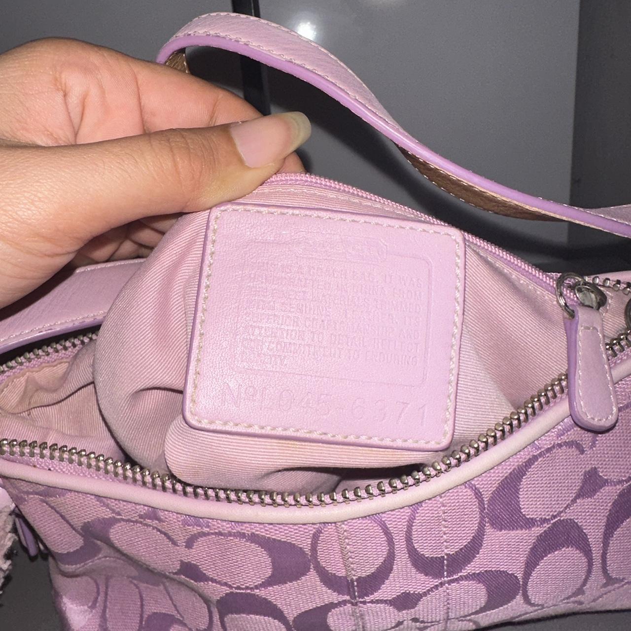 Coach Bubblegum Pink Y2K Demi Baguetteš«šŖ»