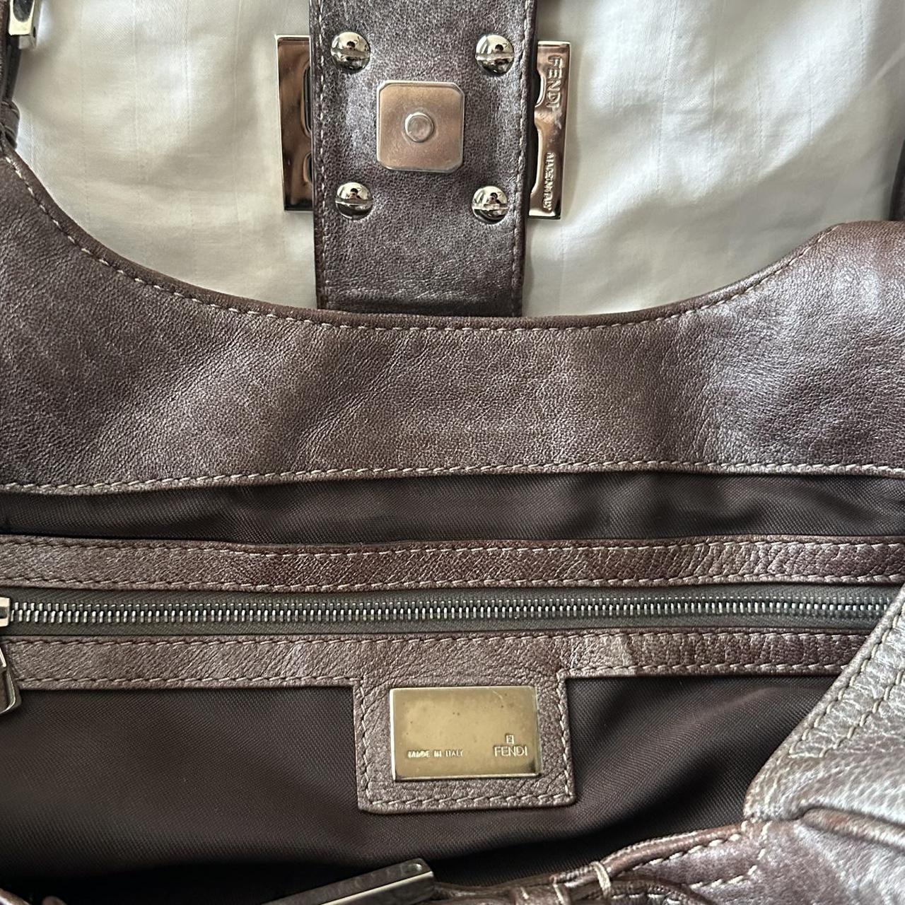 š©·šPreowned VINTAGE FENDI HOBO BAGāØš„