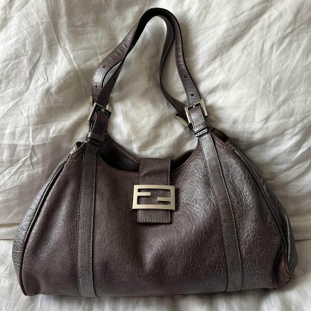 š©·šPreowned VINTAGE FENDI HOBO BAGāØš„