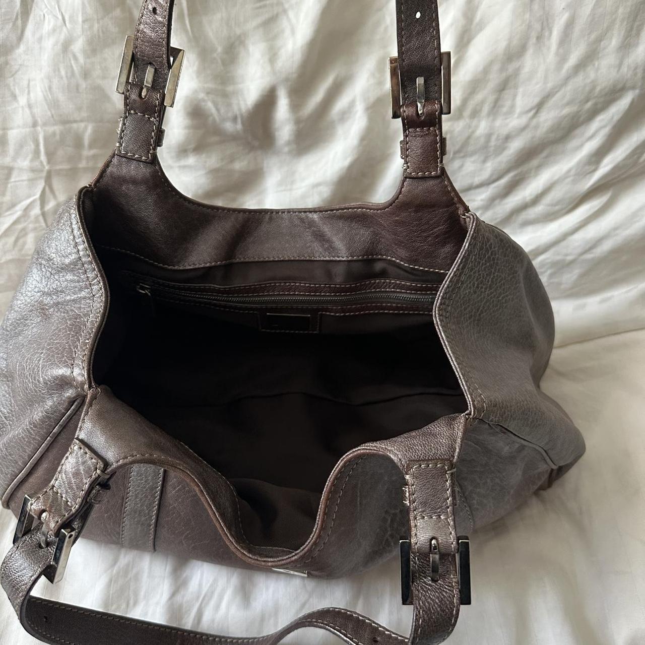š©·šPreowned VINTAGE FENDI HOBO BAGāØš„