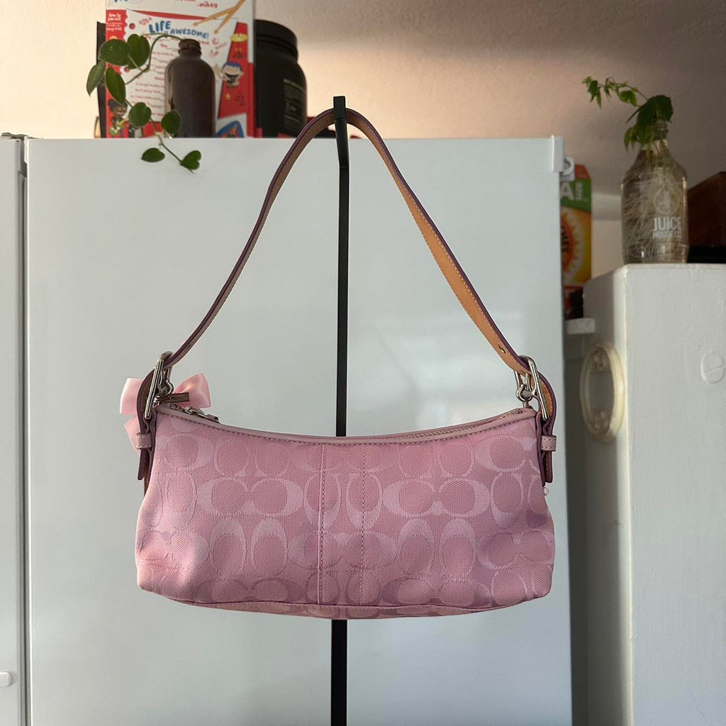 Coach Bubblegum Pink Y2K Demi Baguette🌲🍀
