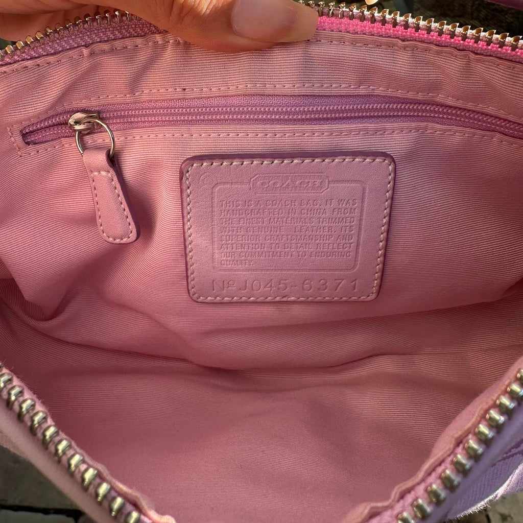 Coach Bubblegum Pink Y2K Demi Baguette🌲🍀