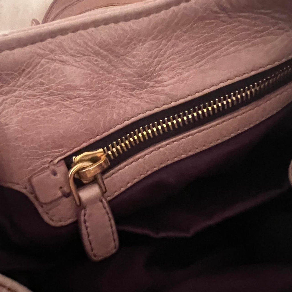 Authentic Light Pink Miu Miu Vitello Leather Bow Bag With Gold Hardware And Removable Strap🤍🗻